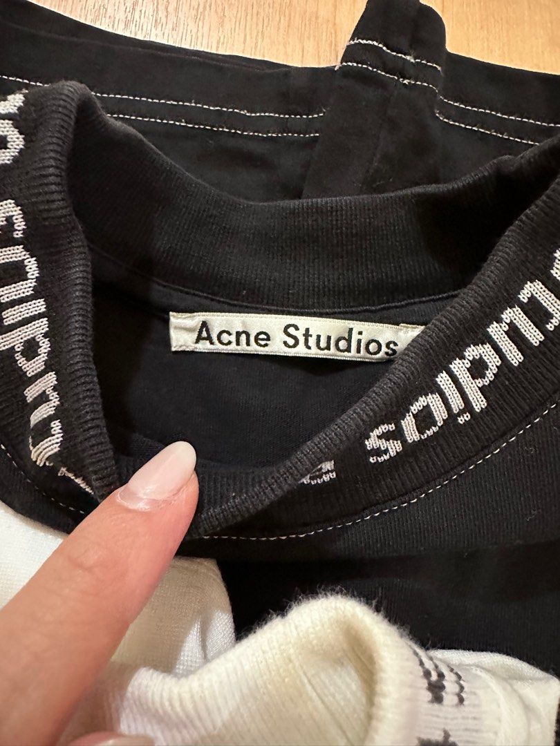 Acne gojina tee top