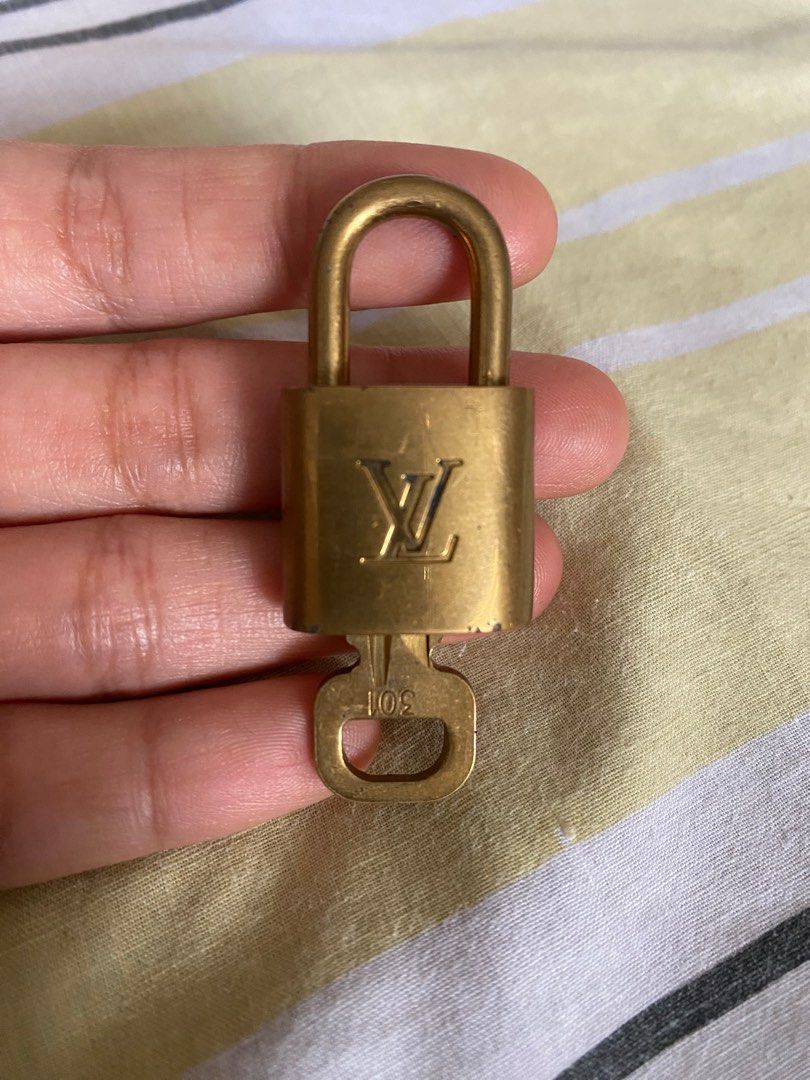 Louis Vuitton LV PadLock Lock & Key Brass Gold Authentic # 321 From  Japan