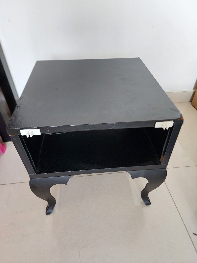 Bedside table (Category: Tables & Sets) located in Singapore. Submitted by Icarus02 (Listing ID 1217123770, Image 1). Description: self collect at bartley mrt station. no for fussy buyers. damage on the corner (see 3rd. photo)).