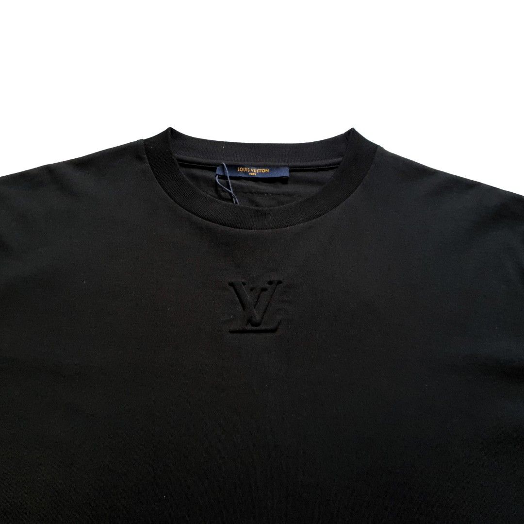 l v Black Embossed Debossed Logo T-Shirt Tee basic, Men's Fashion, Tops &  Sets, Tshirts & Polo Shirts on Carousell
