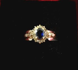 Blue Sapphire in 20 Diamonds Ring 2 Tone 18K and Platinum 💯%Authentic