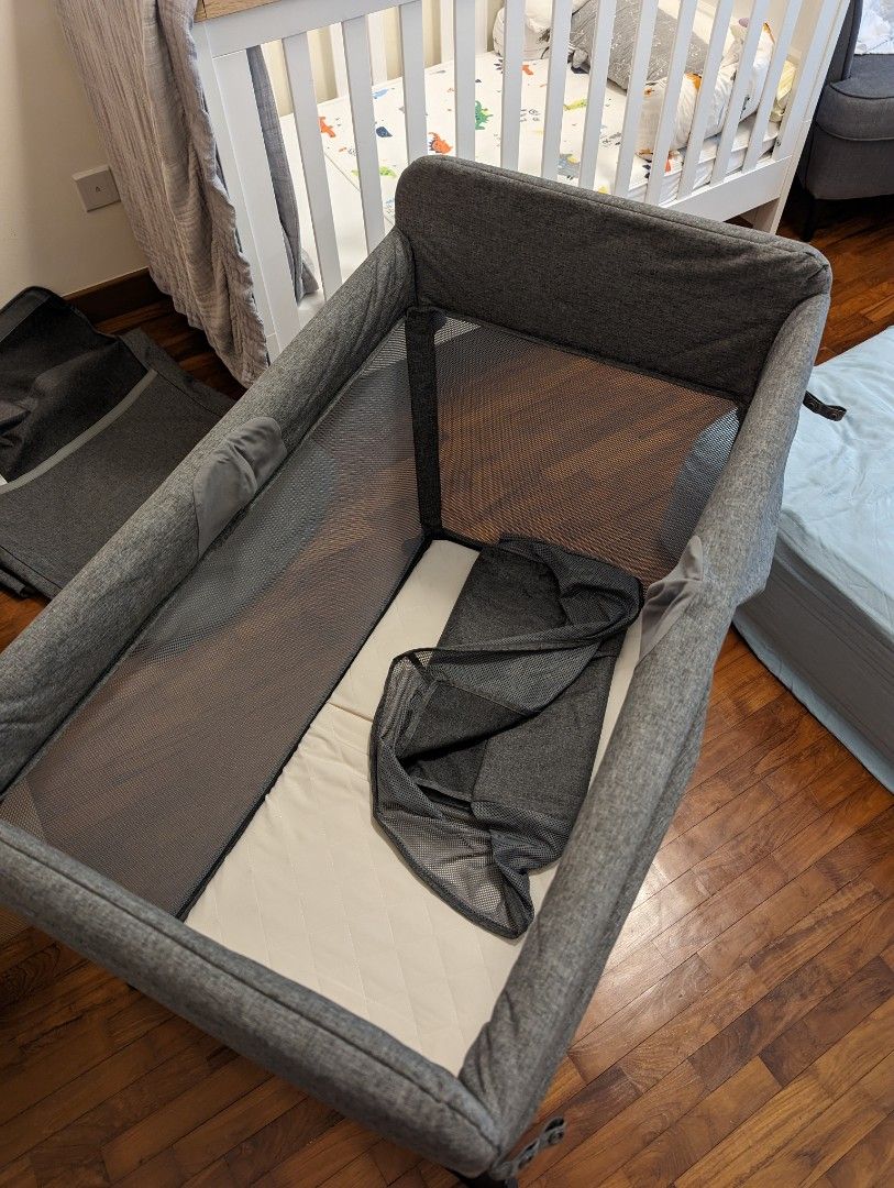 Bugaboo Stardust Playpen Cot Crib with sheet and custom mattress