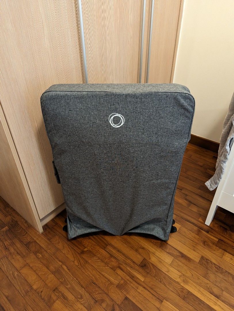 Bugaboo Stardust Playpen Cot Crib with sheet and custom mattress