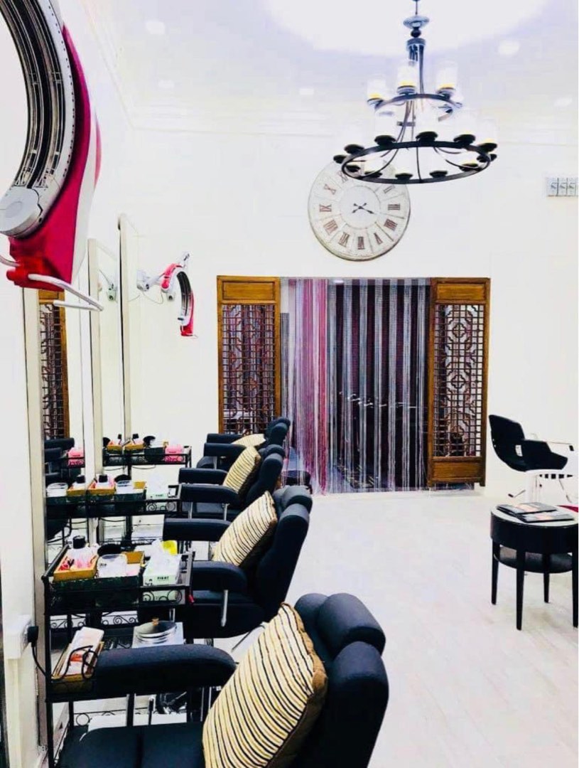 Business Relocation Exclusive Garage Sale: Beauty Salon & Office ...