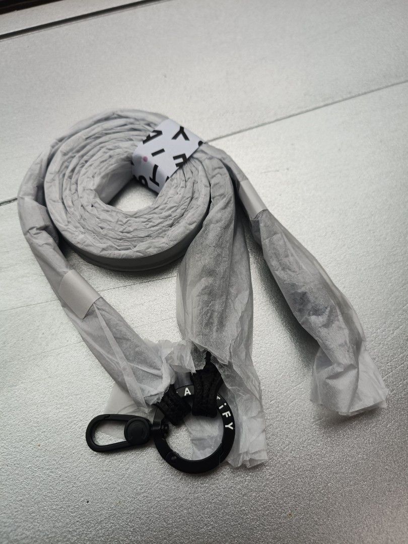 CASETIFY Leather Phone Strap with Card Jet Black, 手提電話, 電話及其他裝置配件, 其他