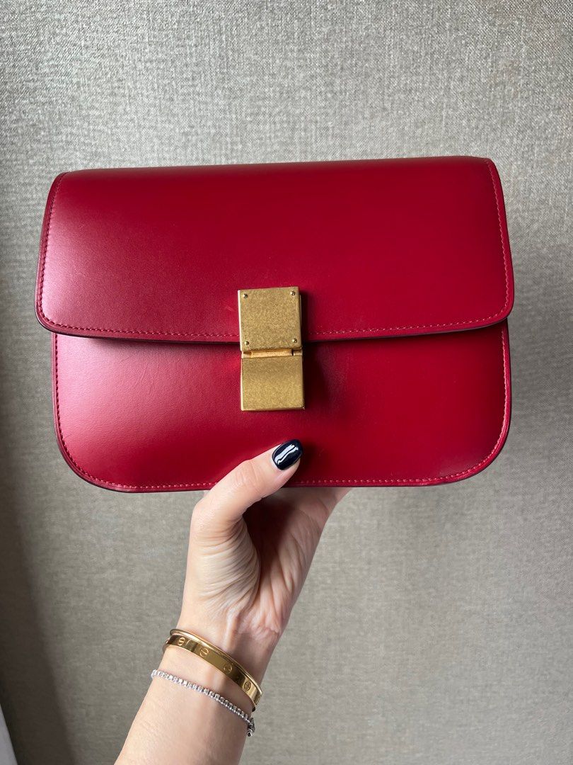 højttaler tackle Skilt Celine Box Bag in Wine Red, Women's Fashion, Bags & Wallets, Purses &  Pouches on Carousell