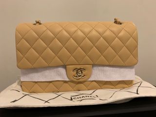 delete CHANEL 22C ECRU CAVIAR SMALL VANITY CASE LGHW