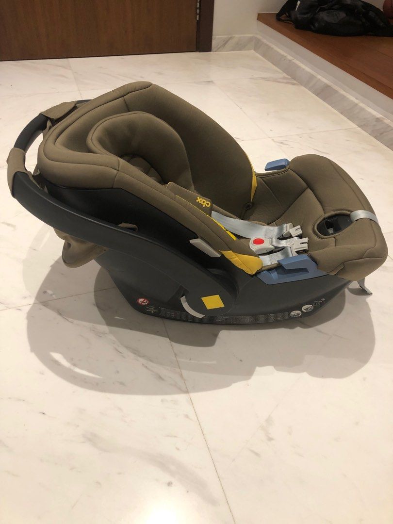 Infant Car seat Cybex Aton CBX great value in great condition