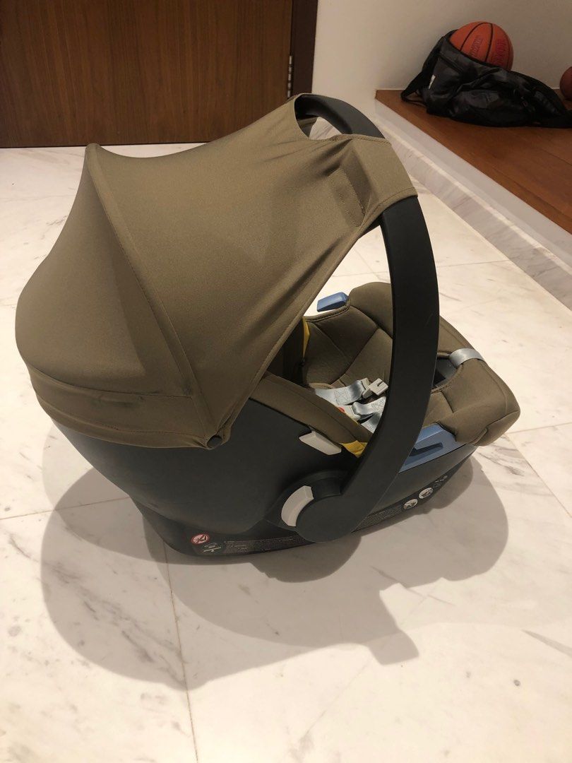 Infant Car seat Cybex Aton CBX great value in great condition