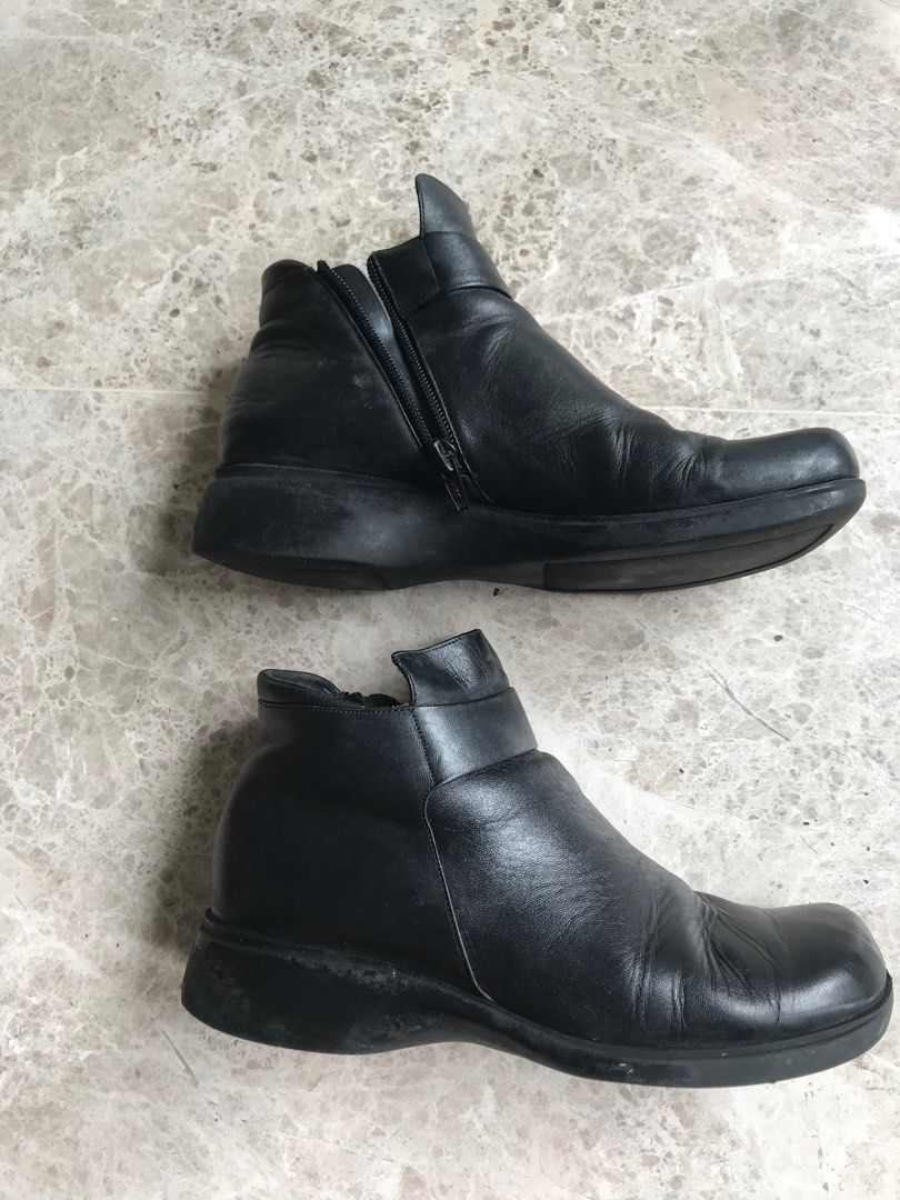 Chelsea boots dark grey on sale