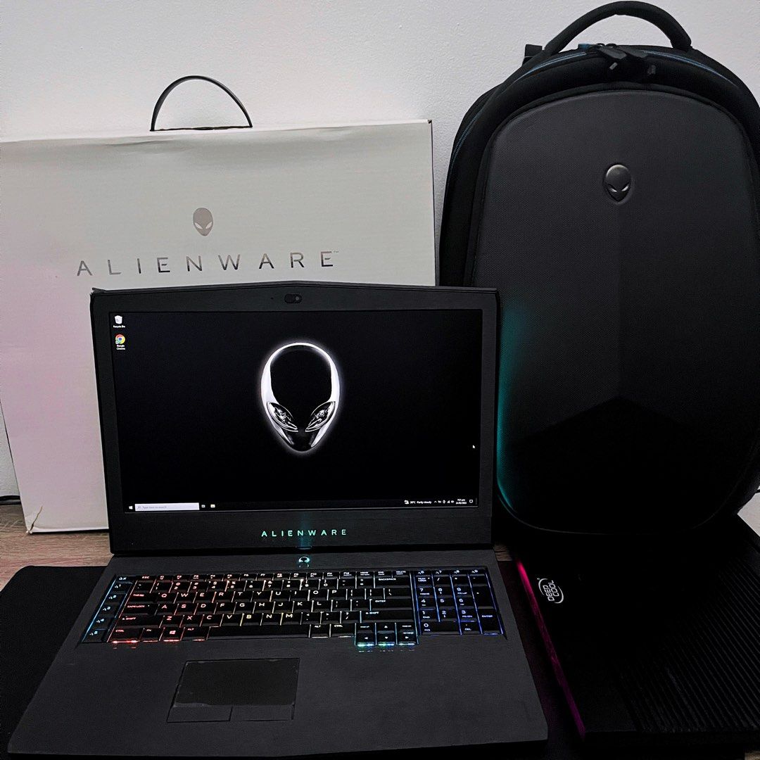 Alienware 17 sale r5 bag