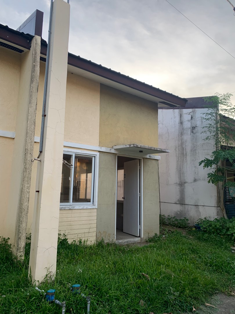 Duplex Model Stonewell Acacia Homes on Carousell