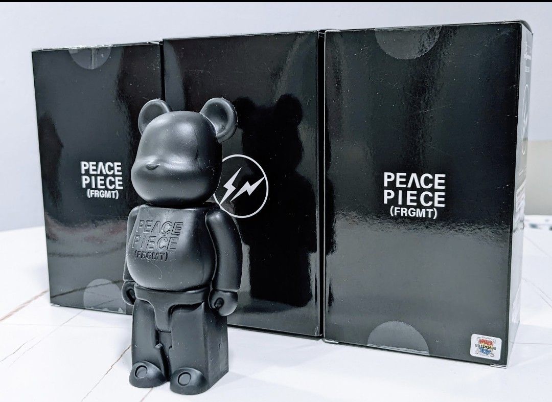 Fragment 200% bearbrick fragment design x MEDICOM TOY 200