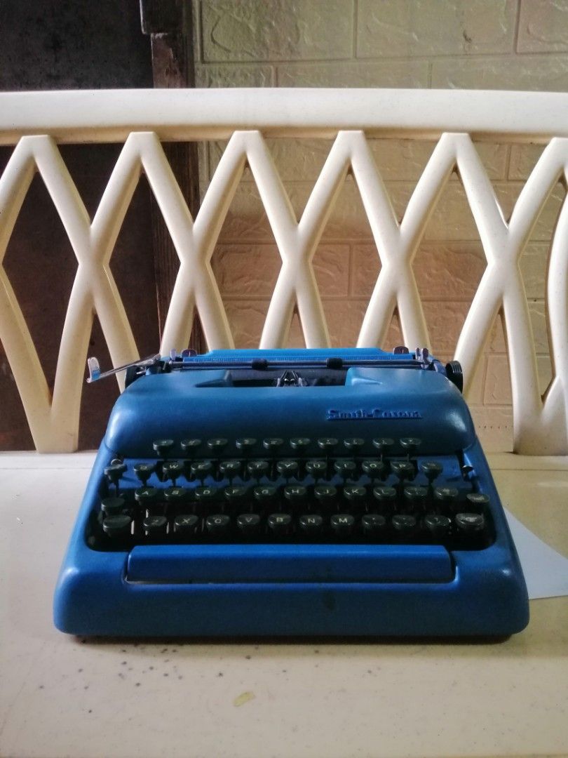 F/S: 1950s Smith Corona Sterling Typewriter (Category: Stationery & School Supplies) located in Bacoor. Submitted by piolo16 (Listing ID 1217117880, Image 1). Description: For Sale: 1950s Smith Corona Sterling Typewriter (Vintage) All Keys are Working New Ribbon / Ink Case (Original) Ready to Used Pure Metal Body Price: ₱6000 (6K) ‼️ Cash on Delivery via Lalamove LBC Express (Cash on Pickup) My Location: Bacoor Cavite, City.