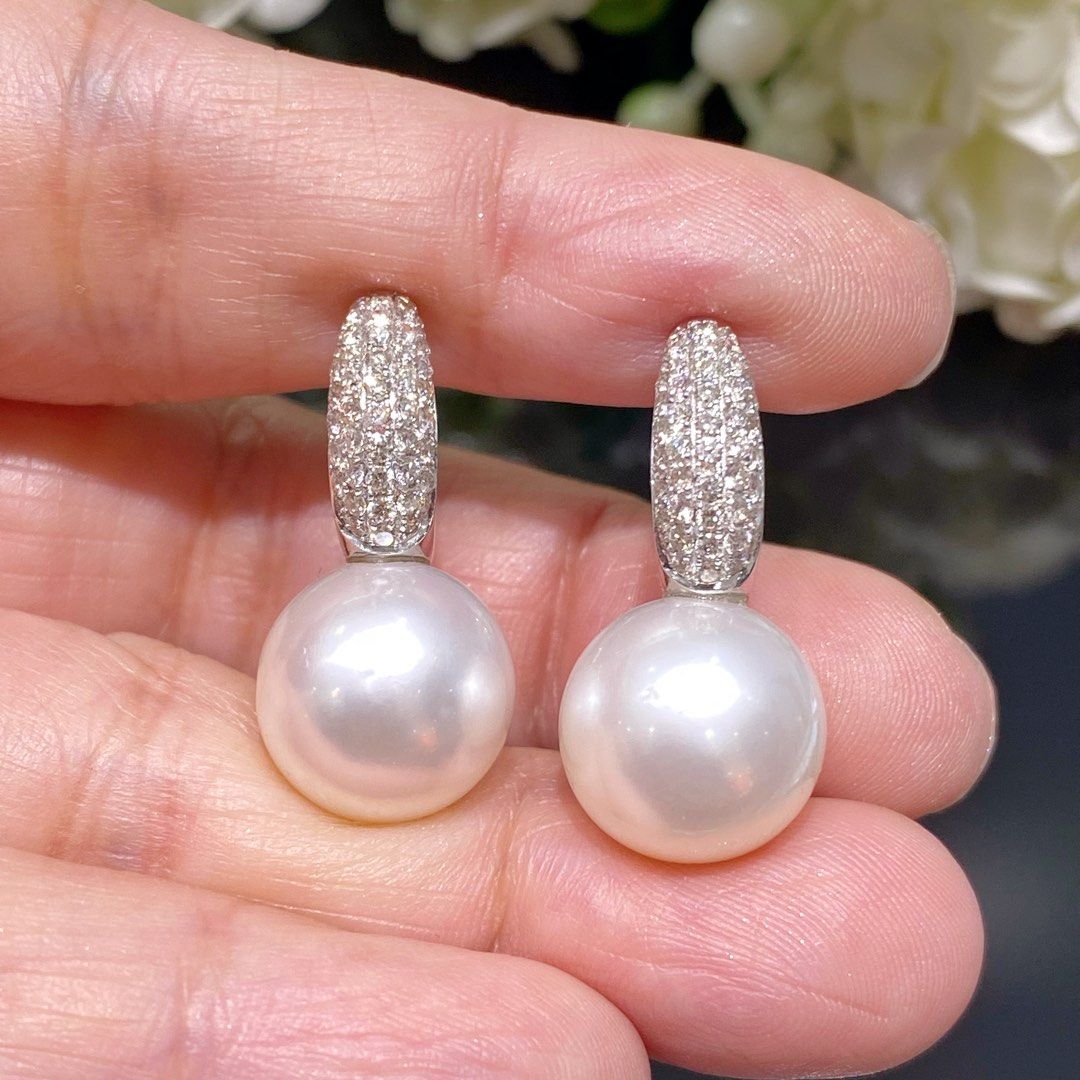 White south clearance sea pearl earrings