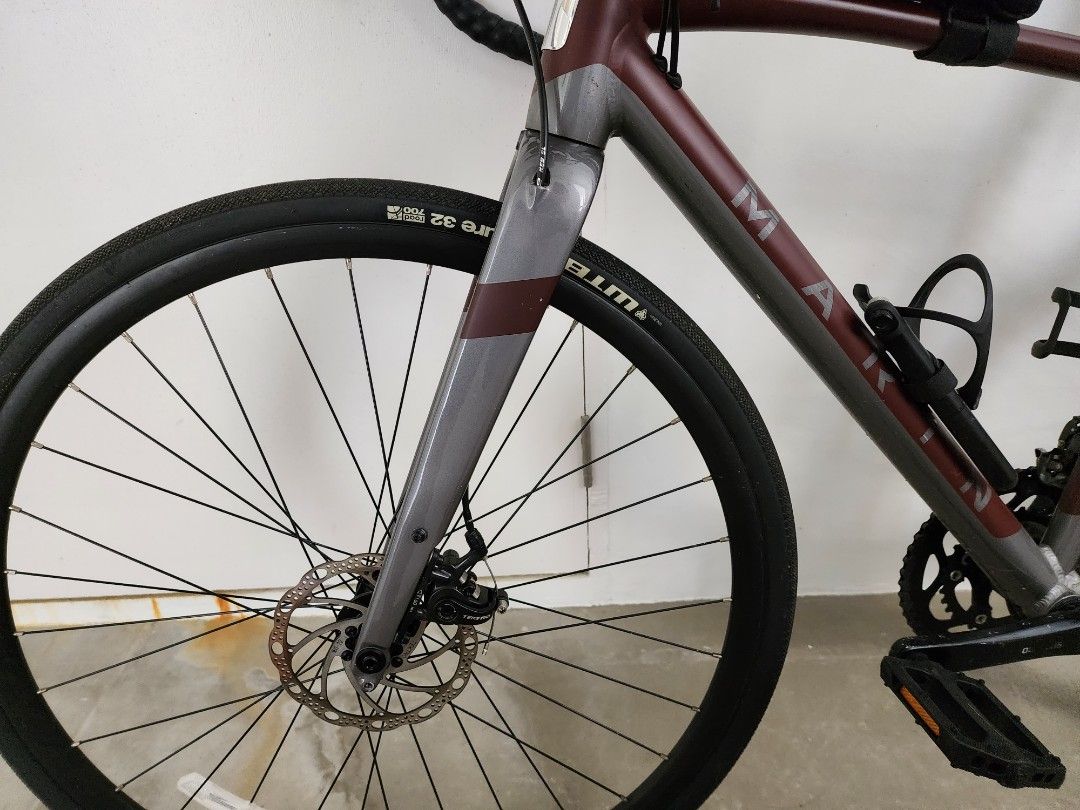 Gravel / road bike, lightly used, Sports Equipment, Bicycles & Parts