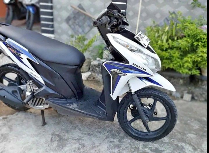 Honda vario 125 tahun 2012 on Carousell