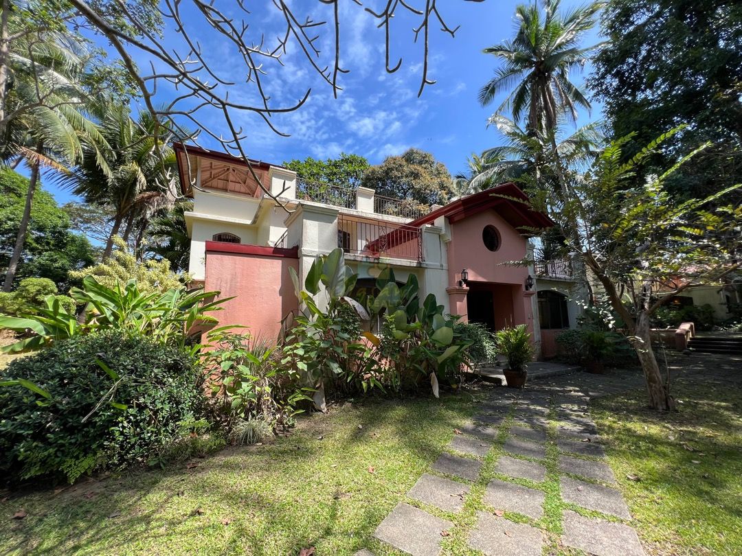 House for SALE East Kalayaan, Subic Bay Freeport Zone, Olongapo City