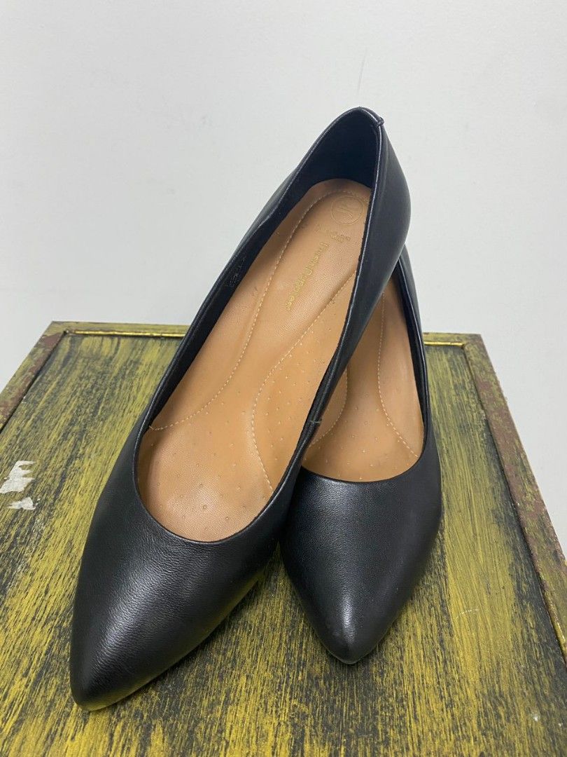 Hush puppies black heels outlet