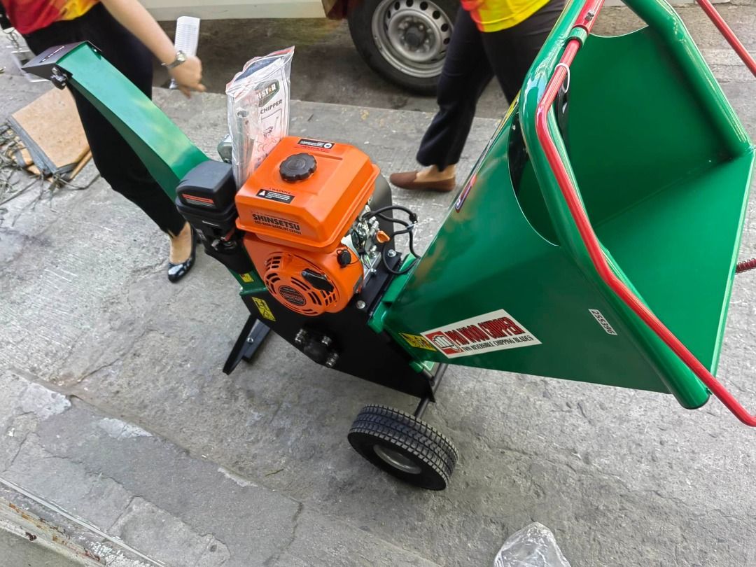 Industrial Wood chipper (Category: Construction Tools & Equipment) located in Manila. Submitted by 09150361920ronvillaflor (Listing ID 1217046676, Image 2). Description: Industrial Wood chipper Specs: 6hp 100mm chipping capacity blade length: 150mm Price: Price: 62,599 For inquiries GLOBE:📞 ☎ 0915-036-1920 VIBER:📞 ☎ 0915-036-1920 Email me@ 📫 📑 r-o-n-.v-i-l-l-a-f-l-o-r-0-@-g-m-a-i-l.c-o-m Check my Carousell: https://www.carousell.ph/u/ronvilla