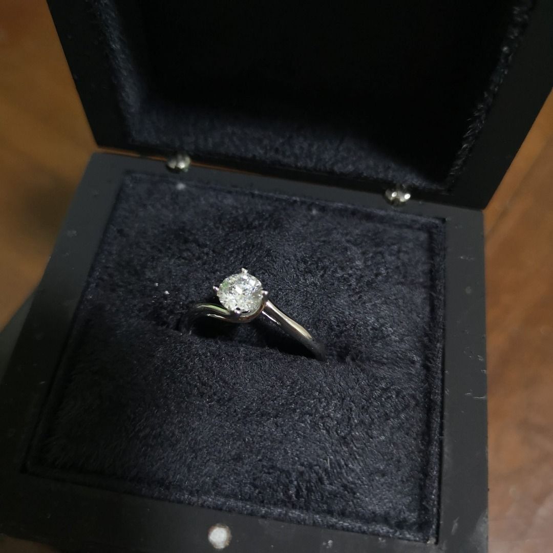 JannPaul Diamond Color Round GIA