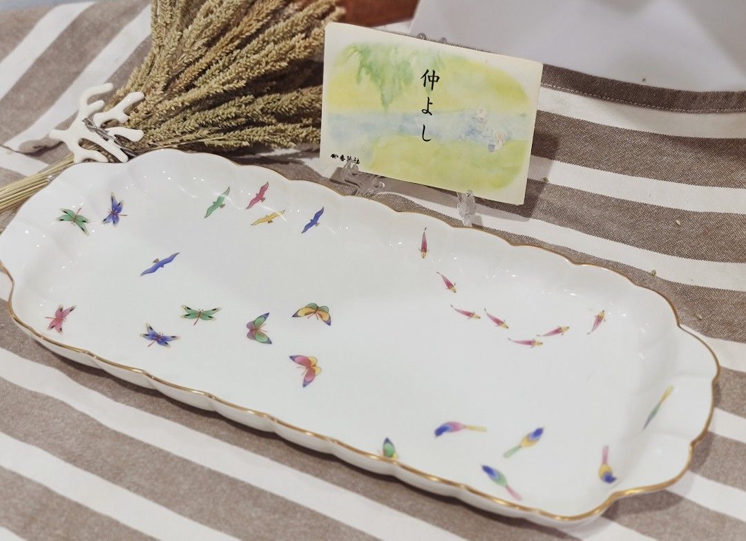 KORANSHA Rectangular Dish plate (Category: Other Kitchenware & Tableware) located in Rizal. Submitted by missytin (Listing ID 1217208822, Image 3). Description: ✔ KORANSHA RECTANGULAR SERVING PLATE - 1pc - with wooden box - super nice 👍👍👍 SRP: PHP3,575 OUR PRICE: PHP1,500 Only!!✖ NOW PHP1,100 last piece (Note: Best Steal price!) 💡 Koransha is the longest-standing original manufacturer of Arita ware and the "BEST" porcelain tableware in Japan.