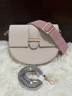 (Category: ) located in . Submitted by FameuxShop (Listing ID 1217038973, Image 1). Description: .
