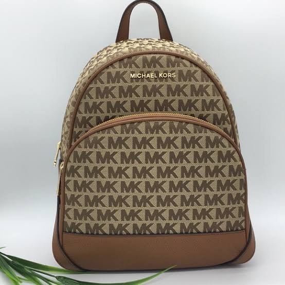 Michael Kors Abbey Medium Backpack Original on Carousell