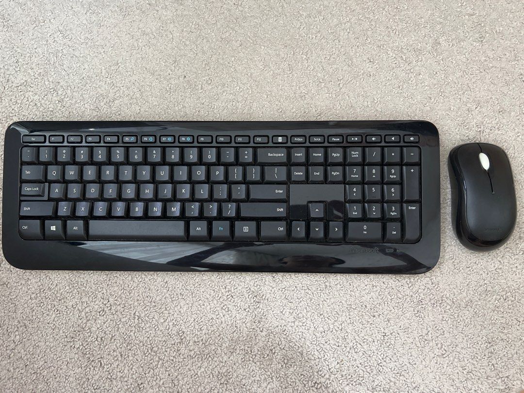 Microsoft keyboard and mouse set computers tech parts accessories