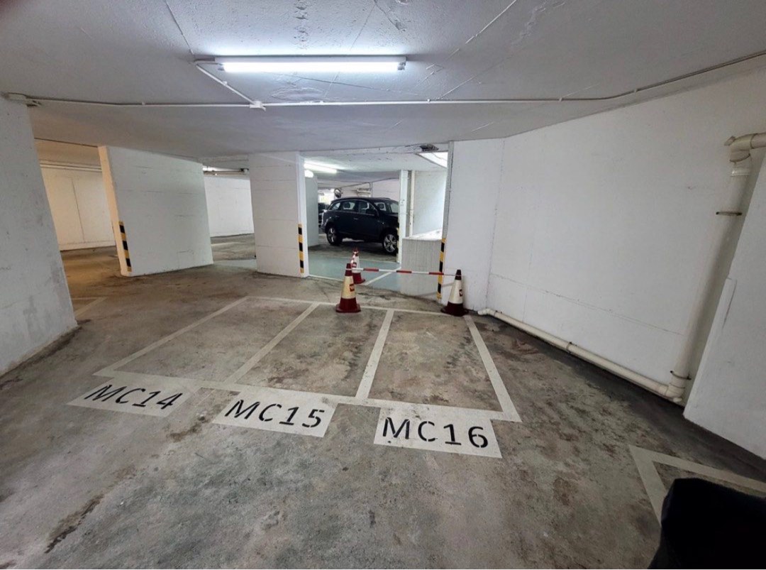 Motorcycle parking space for rent (MC16)62865879766529111