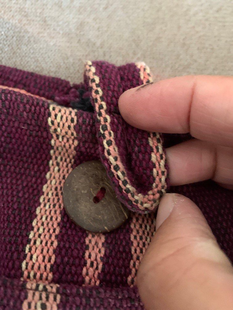 Nepal cross body bag cloth bag (Category: Cross-body Bags) located in Silang. Submitted by sari2bilina (Listing ID 1217070084, Image 3). Description: .
