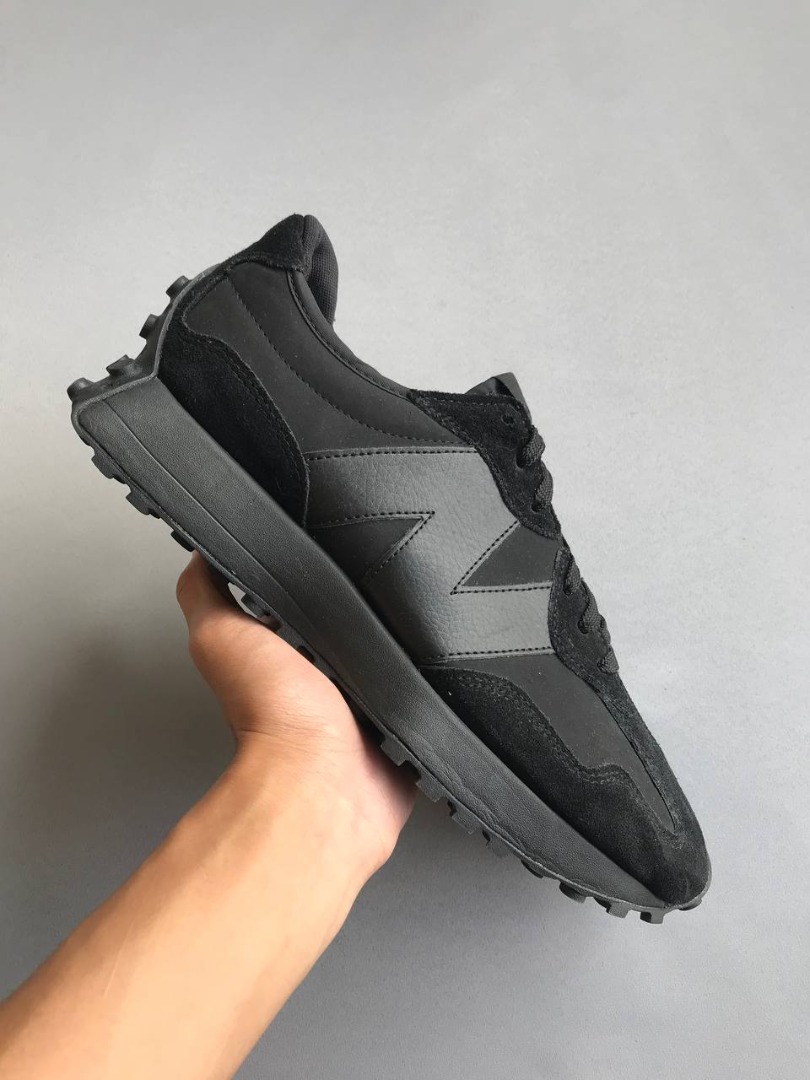 New balance 327 triple black best sale
