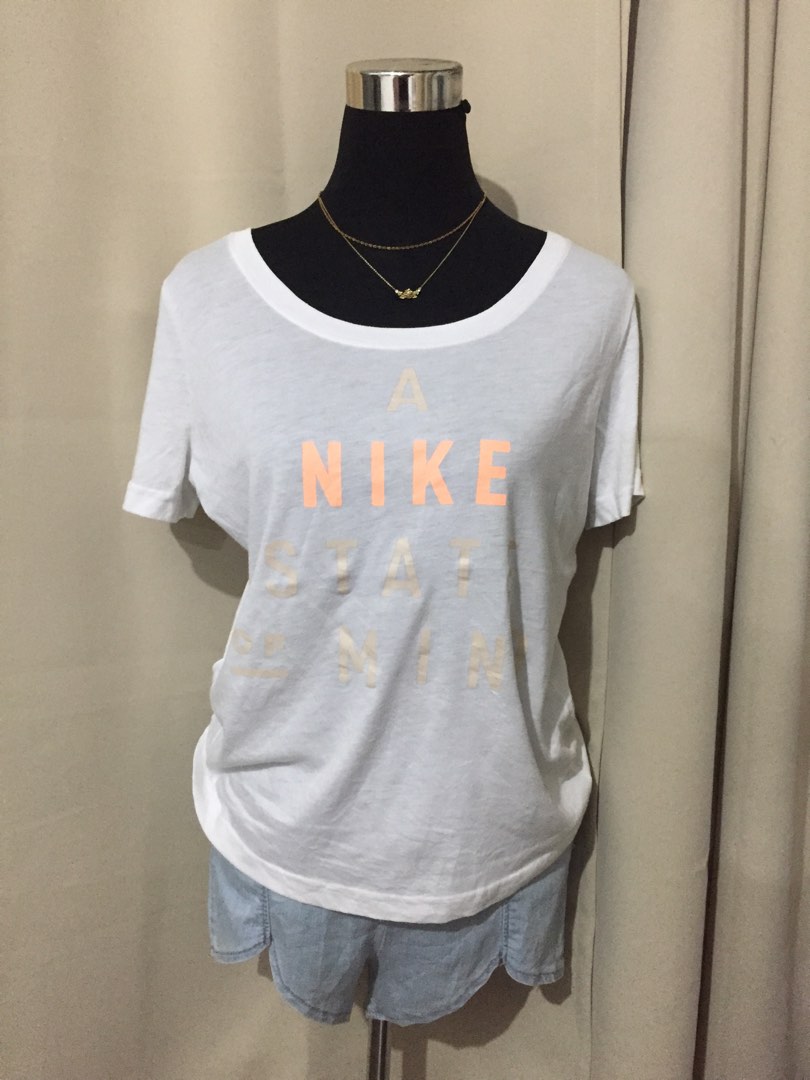 nike plain white tee