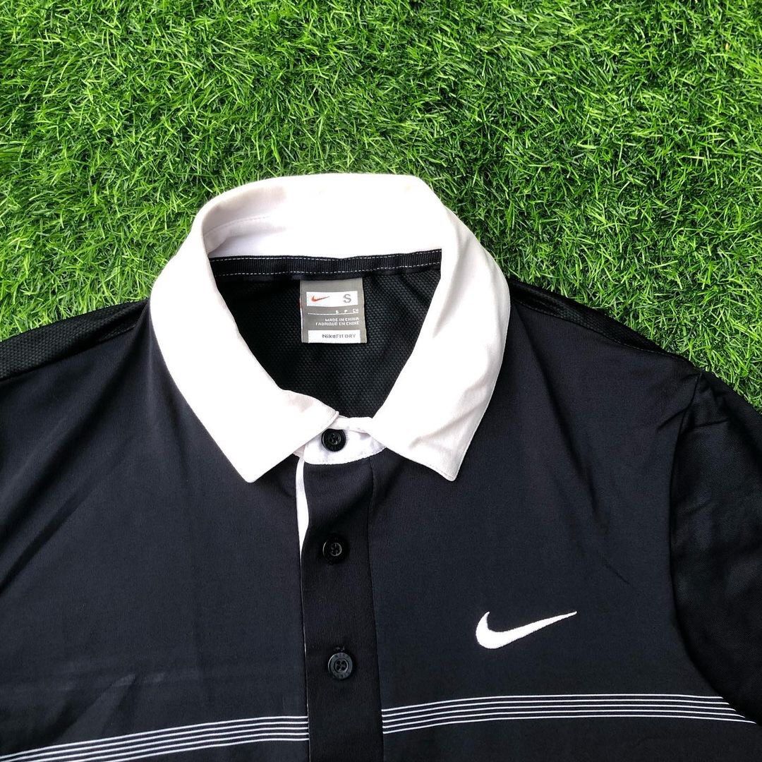 Nike tenis Pria kaos tennis pria, Fesyen Pria, Pakaian , Atasan di Carousell