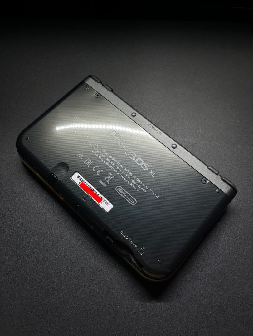Nintendo New 3DS XL Black Colour Modded 64GB MircoSD Capacity , Video