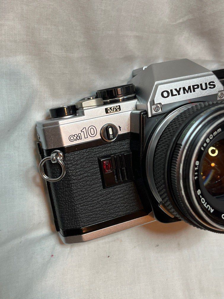 Appareil photo hybride Olympus E-M10 Mark IV boîtier nu Argent - Appareil photo hybride | fnac Belgique
