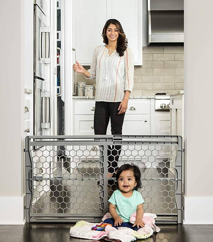 Regalo Easy Fit Plastic Adjustable Extra Wide Baby Gate Babies