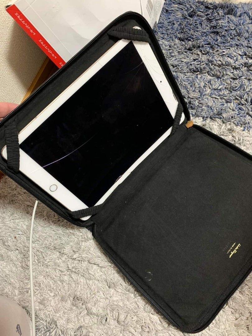 フェラガモ タブレットケース iPadケース SALVATORE FERRAGAMO IPAD