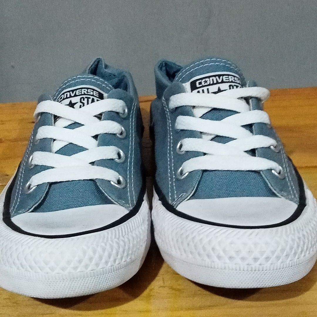Distributor sepatu best sale converse original