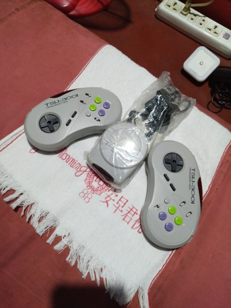 Super Nintendo Wireless Controller (Category: Controllers) located in Quezon City. Submitted by triggerman25 (Listing ID 1217061100, Image 2). Description: For sale Working on Snes & Sfc unit wireless controller with reciever tested on my sfc playing Super Mario World no warranty no warranty cross posted to other groups Gcash Payment Lalamove bayad ni buyer ang delivery fee QC loc near Tomas morato Thanks Admin.
