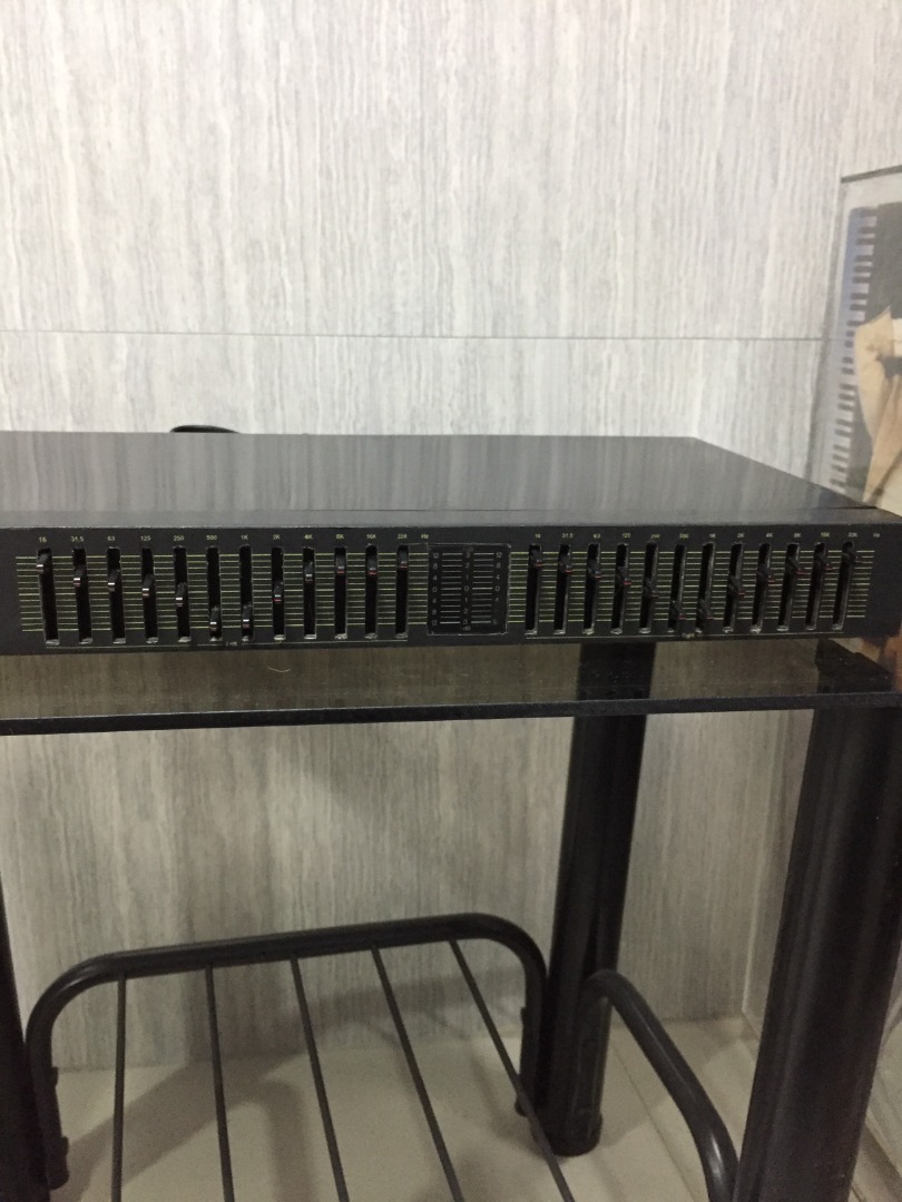 Sale!!!!! Technics Vintage Stereo Graphic Equalizer (24 band), Audio