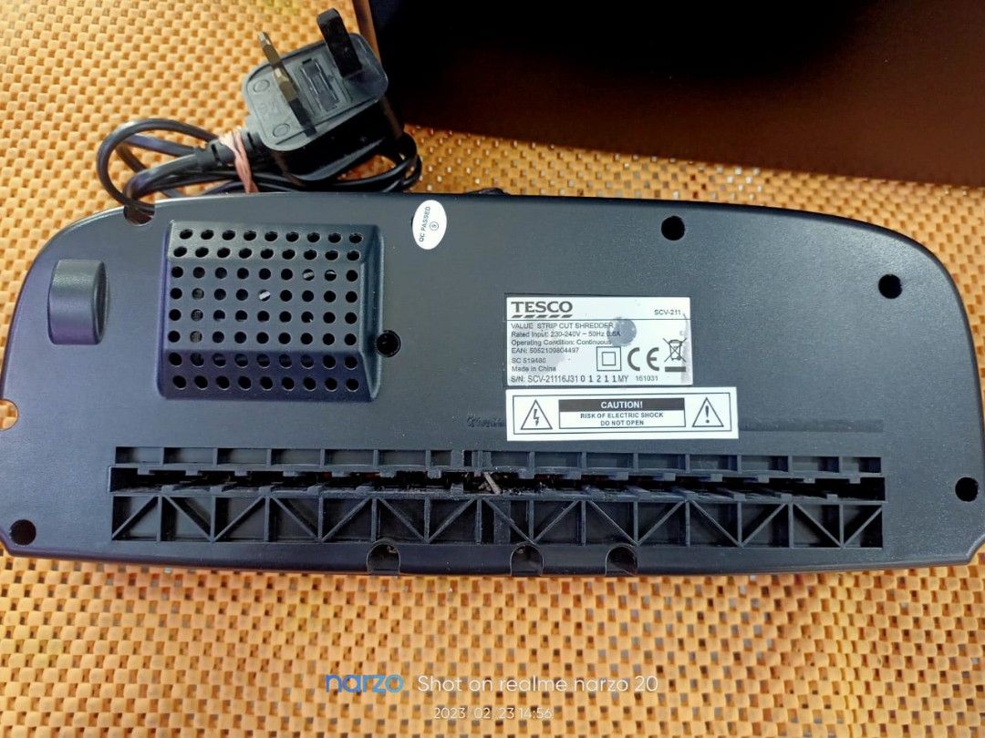 TESCO PAPER SHREDDER 7L S104A, Hobbies & Toys, Stationery & Craft