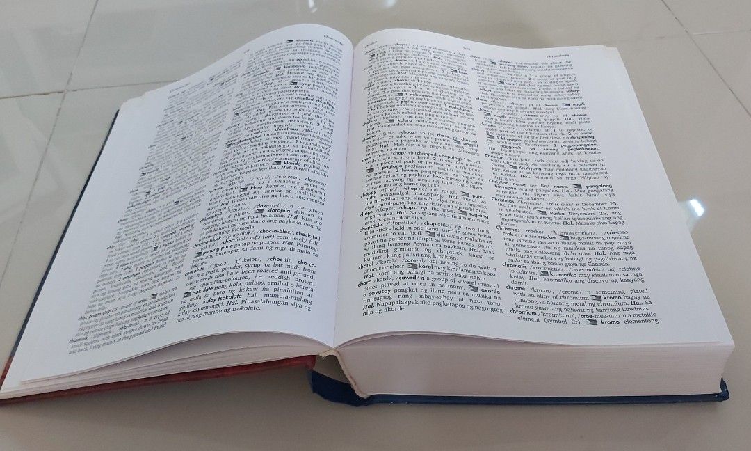 The Official ster's EnglishFilipino Dictionary with Thesaurus