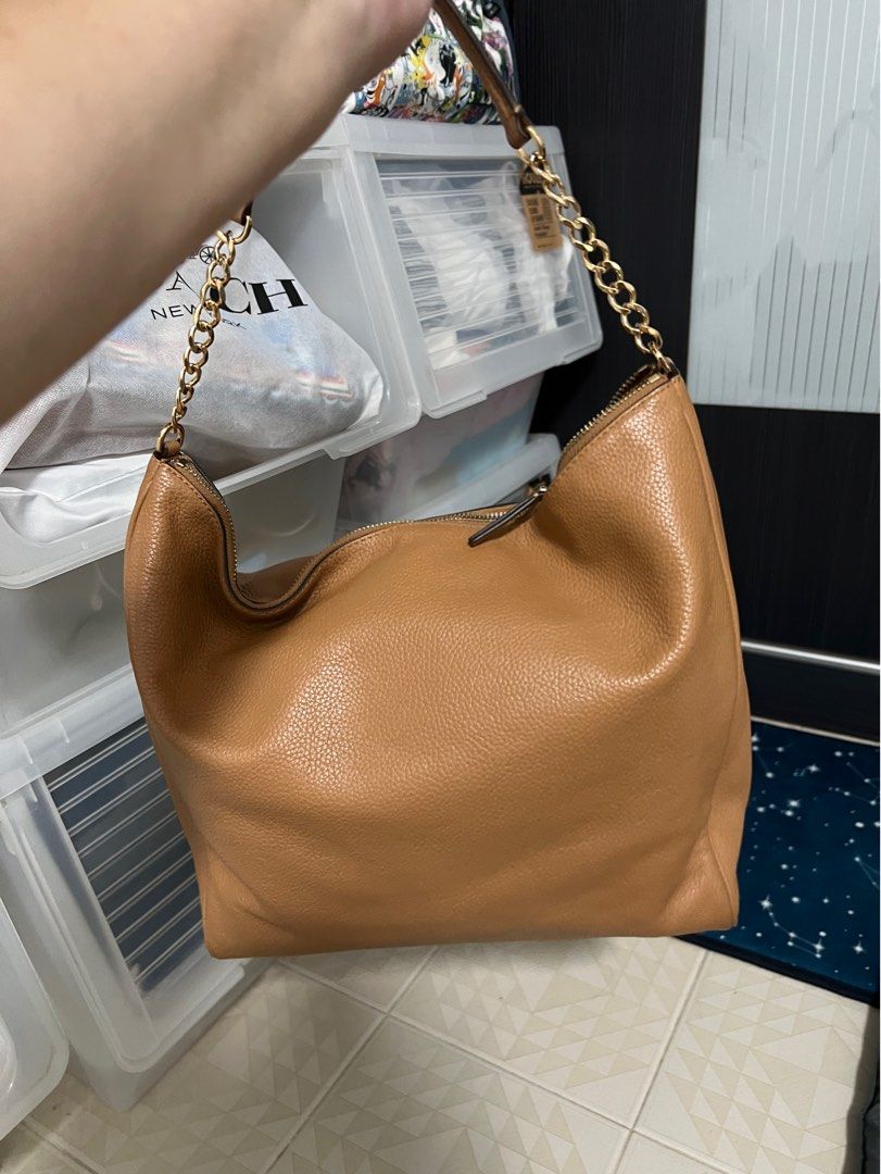 Tory Burch hobo bag, Luxury, Bags & Wallets on Carousell