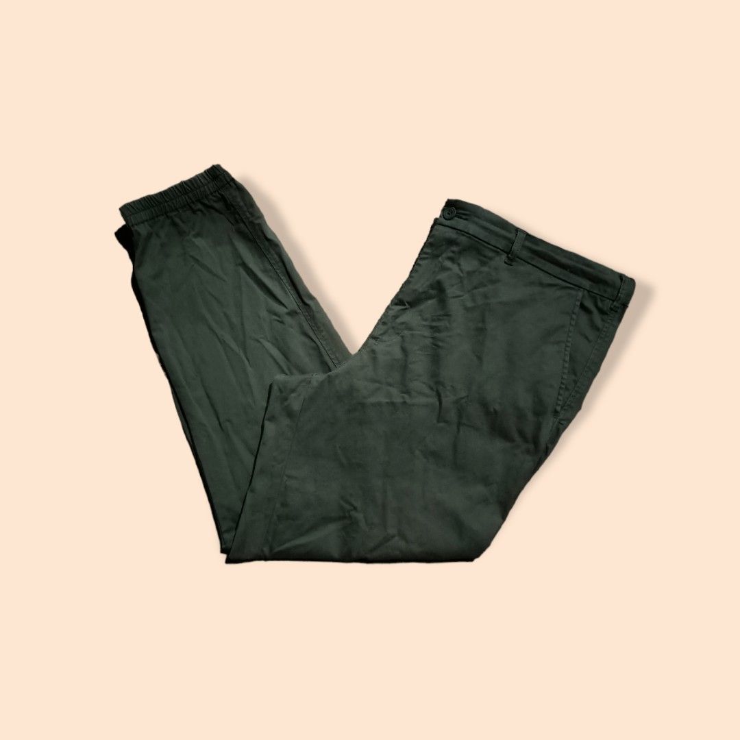 Uniqlo Men s EZY Slim Fit Jogger Pants Army Green Size 40 Men s Fashion Bottoms Joggers on Carousell