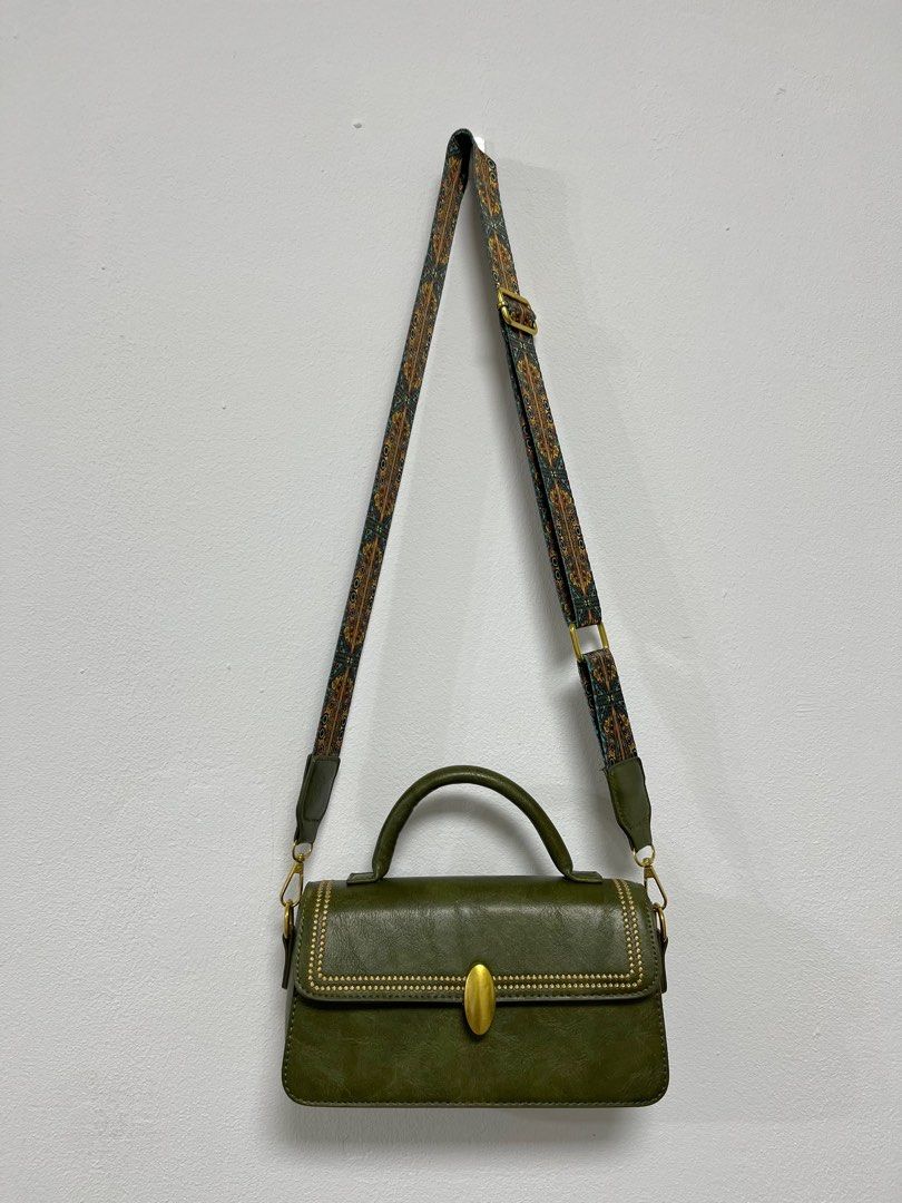 Vintage Army Green Crossbody Bag, Women's Fashion, Bags & Wallets