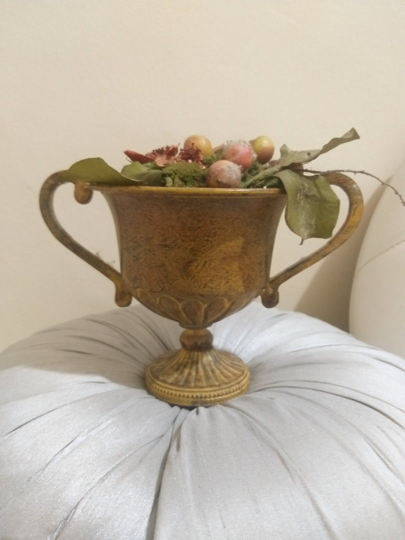 Vintage Goblet Chalice (Category: Coffee & Tea Tableware) located in Cavite. Submitted by wishie_collects (Listing ID 1217213334, Image 1). Description: .