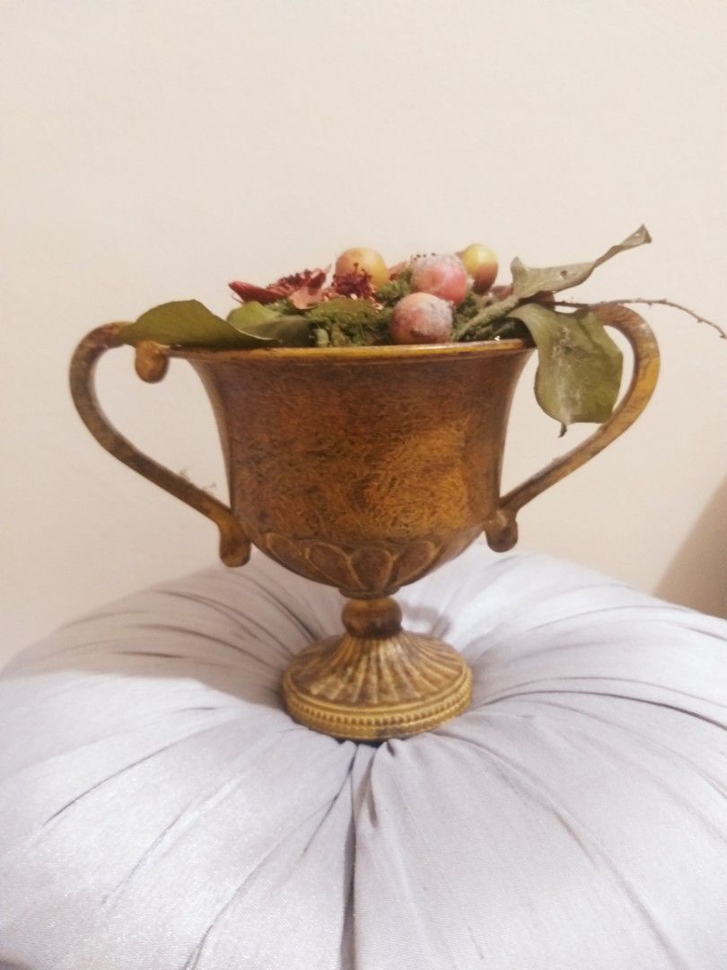 Vintage Goblet Chalice (Category: Coffee & Tea Tableware) located in Cavite. Submitted by wishie_collects (Listing ID 1217213334, Image 2). Description: .