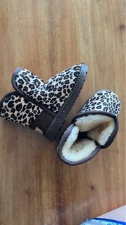 (Category: ) located in . Submitted by sourcedfinds (Listing ID 1217040447, Image 1). Description: .