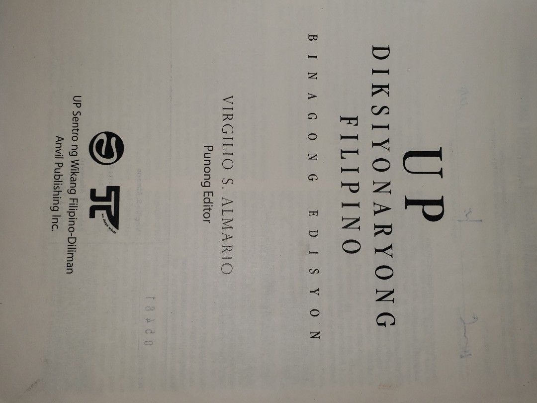 2010 Up Diksiyonaryong Filipino Binagong Edisyon Softcover Pre Loved Book Hobbies And Toys Books 